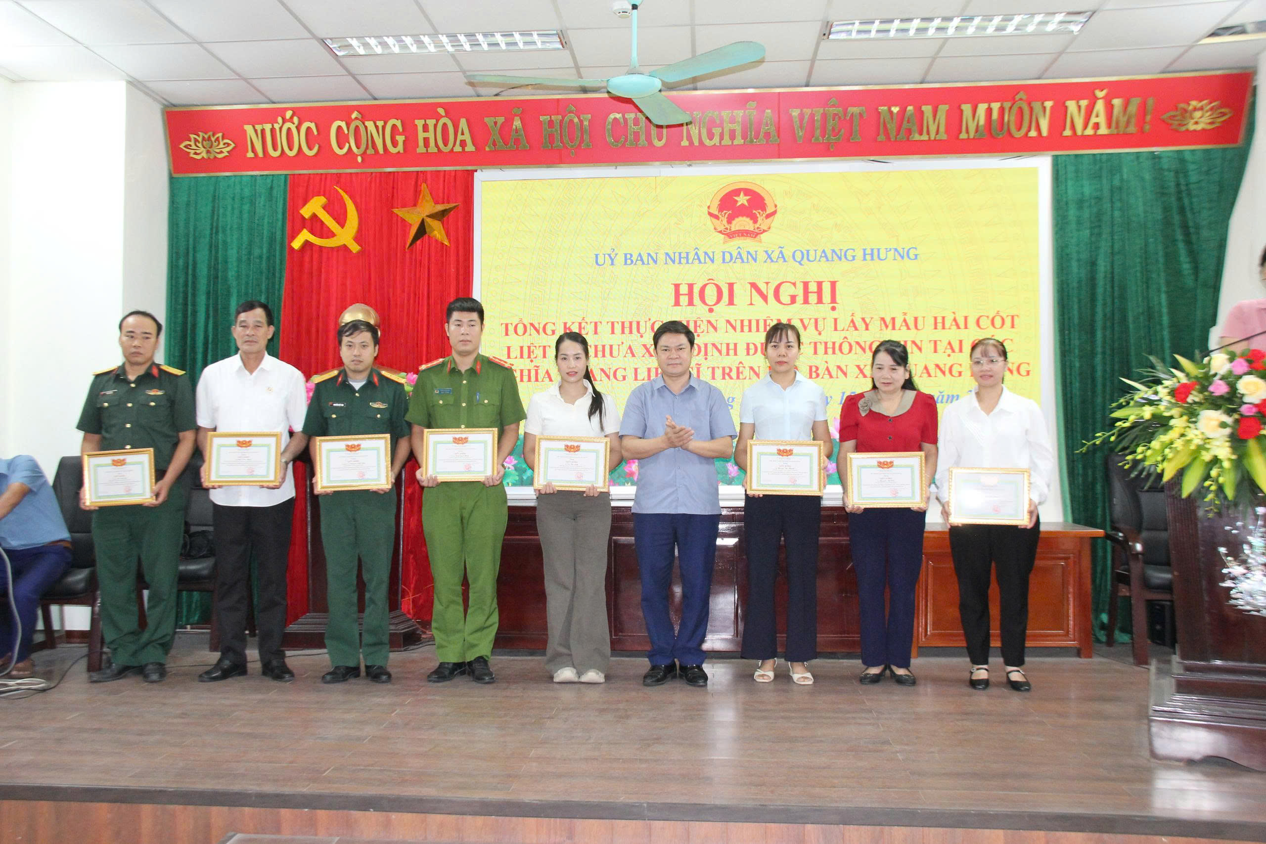 Xã Quang Hưng: Tổng kết thực hiện nhiệm vụ lấy mẫu hài cốt liệt sĩ chưa xác định được thông tin tại các nghĩa trang liệt sĩ trên địa bàn xã