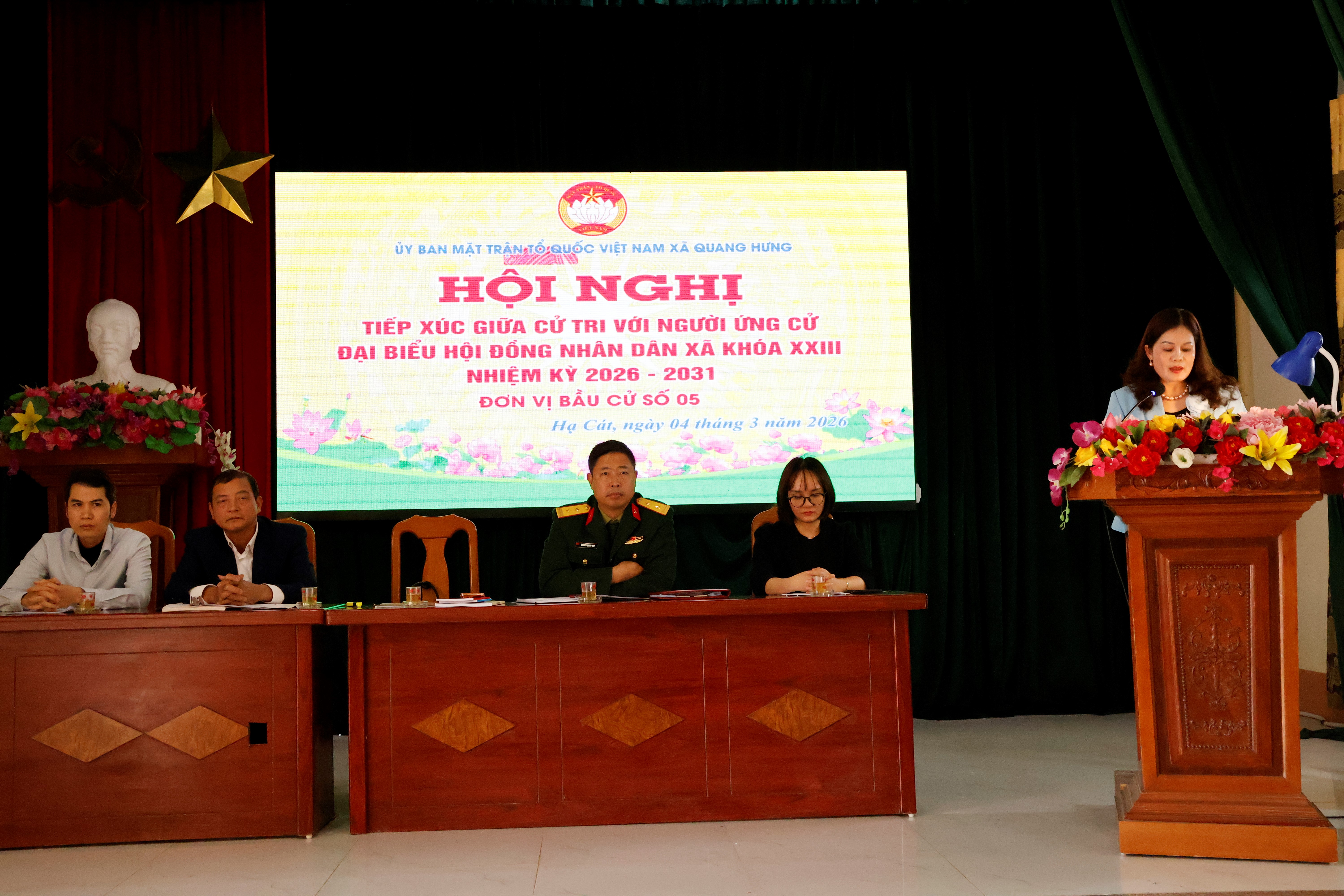 HỘI NGHỊ TIẾP XÚC CỬ TRI TẠI THÔN HẠ CÁT, CÁT DƯƠNG